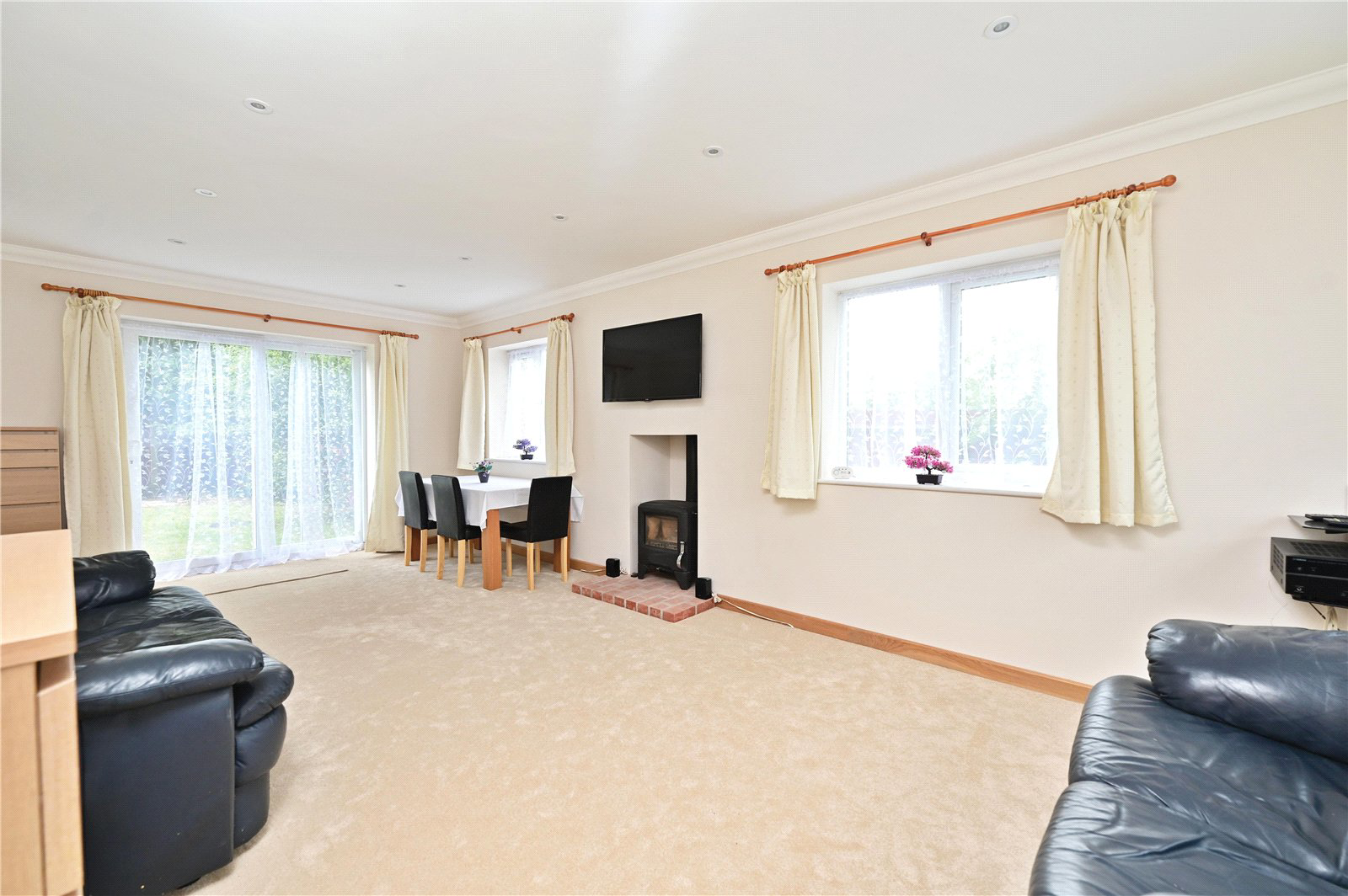 Bell Meadow Road, Hook, Hampshire, RG27, photo 4