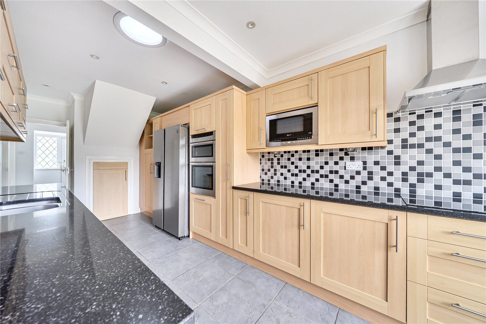 Hazeley Close, Hartley Wintney, Hook, Hampshire, RG27, photo 3