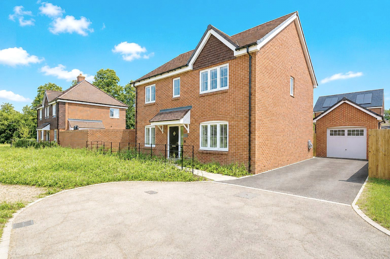 Summerstead Farm Road, Sherfield-on-Loddon, Hook, Hampshire, RG27
