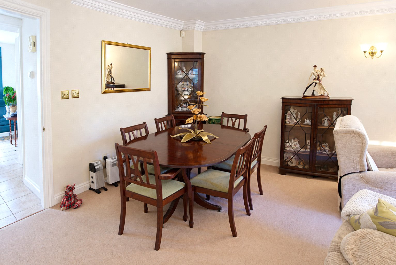 Swan Court, Hartley Wintney, Hook, RG27, photo 5