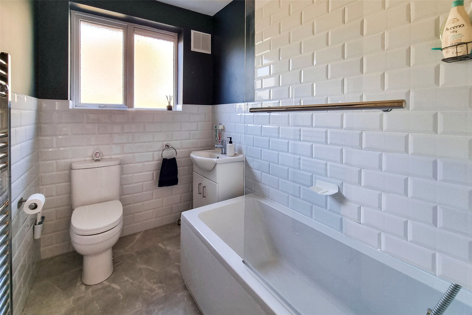 May Crescent, Ash, Guildford, Surrey, GU12, photo 8