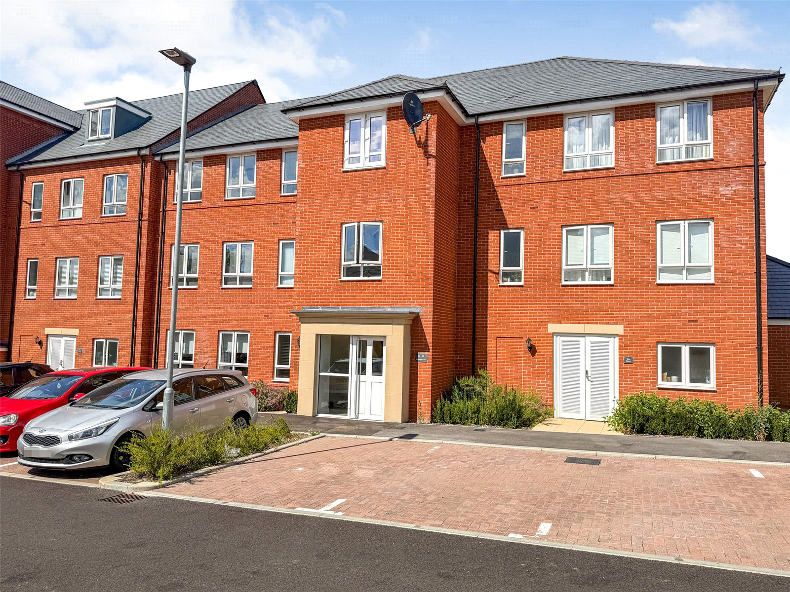 Hardinge Close, Wellesley, Aldershot, Hampshire, GU11