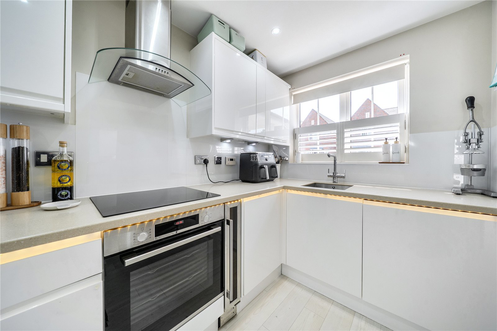 Hatts Close, Hartley Wintney, Hook, Hampshire, RG27, photo 8