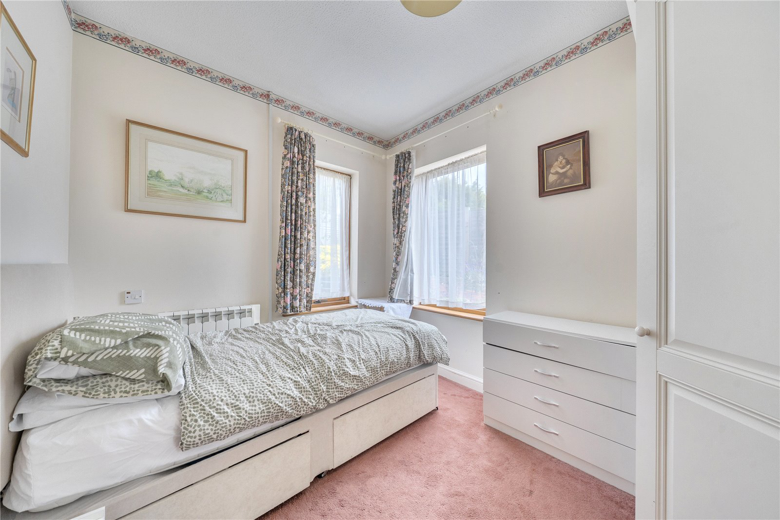 Hartford Court, Hartley Wintney, Hook, Hampshire, RG27, photo 9