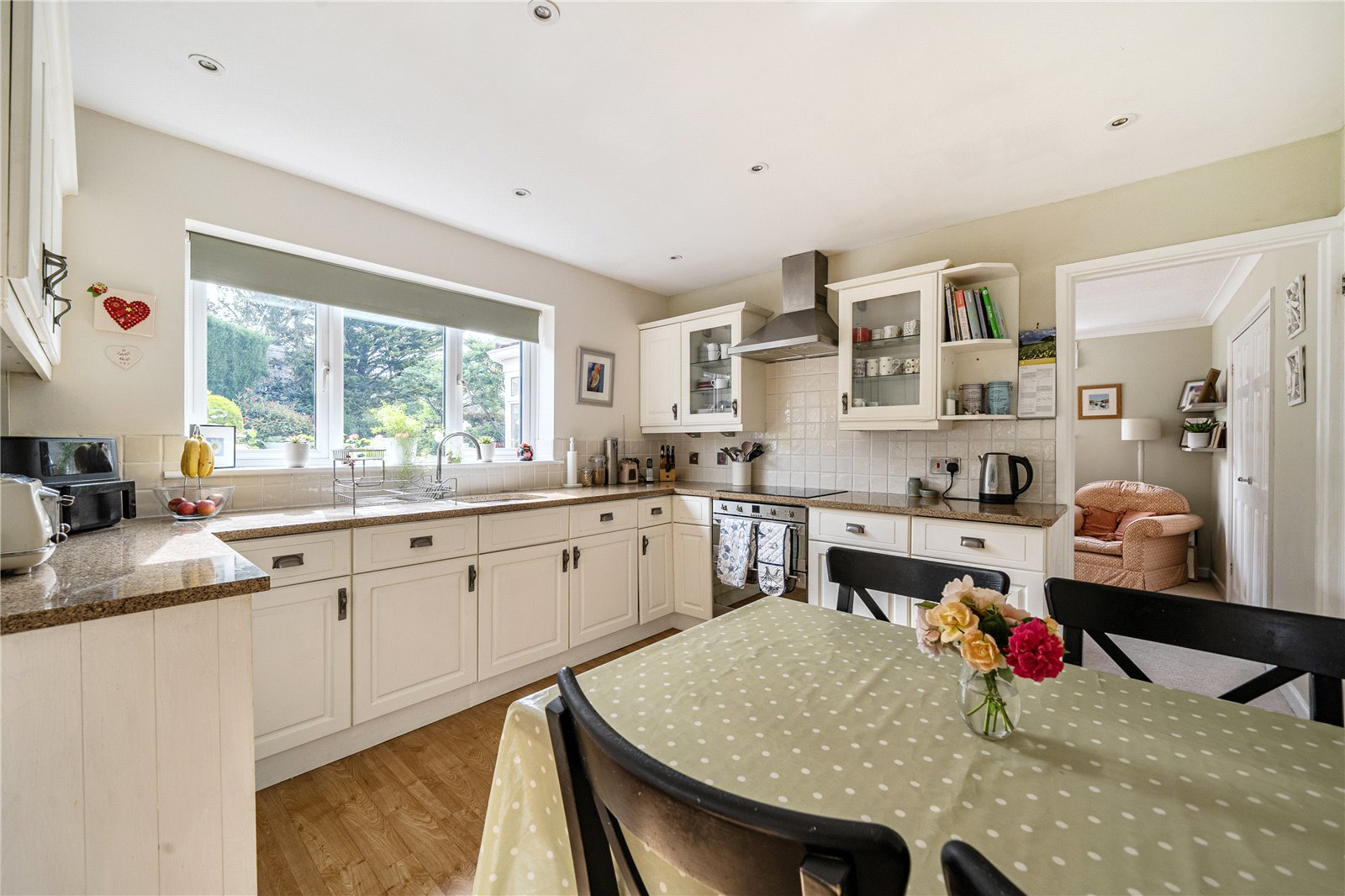 Franklin Avenue, Hartley Wintney, Hook, Hampshire, RG27, photo 3