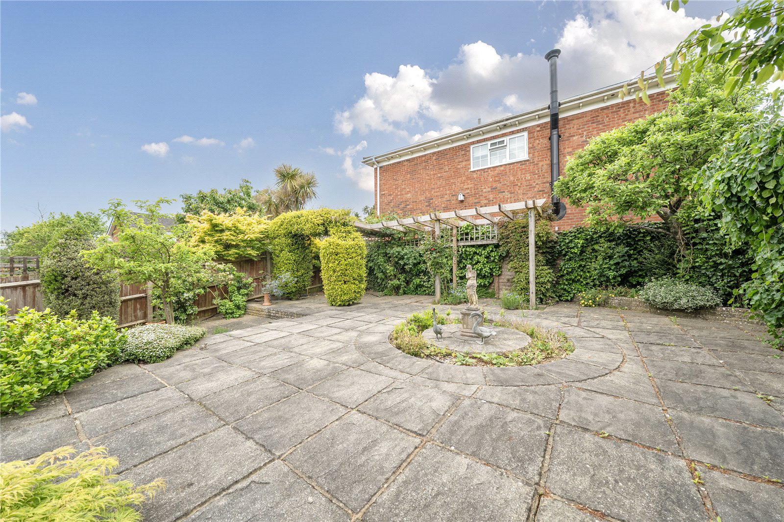 Springfield Avenue, Hartley Wintney, Hampshire, RG27, photo 16