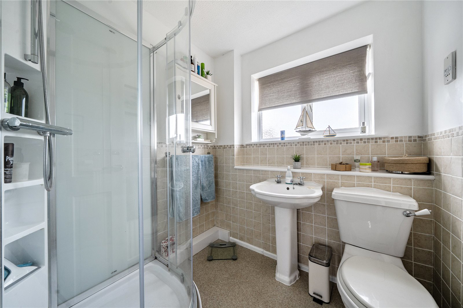 Franklin Avenue, Hartley Wintney, Hook, Hampshire, RG27, photo 13