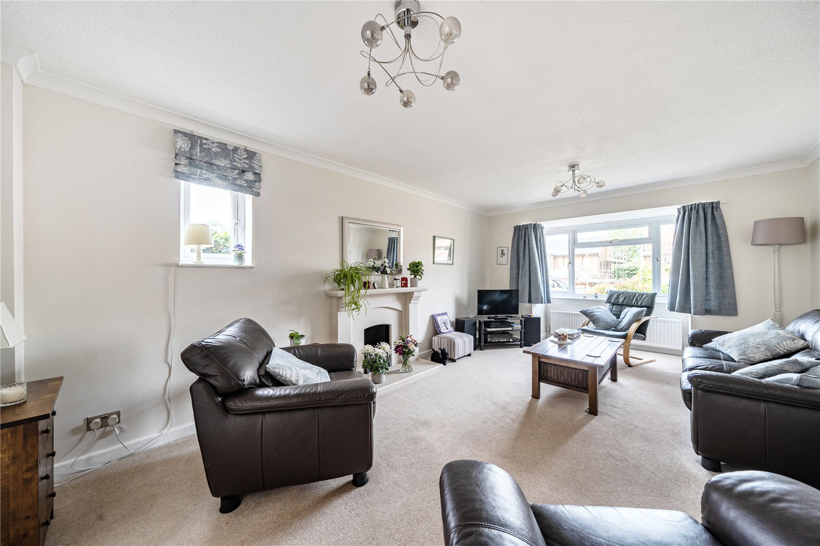 Franklin Avenue, Hartley Wintney, Hook, Hampshire, RG27, photo 5