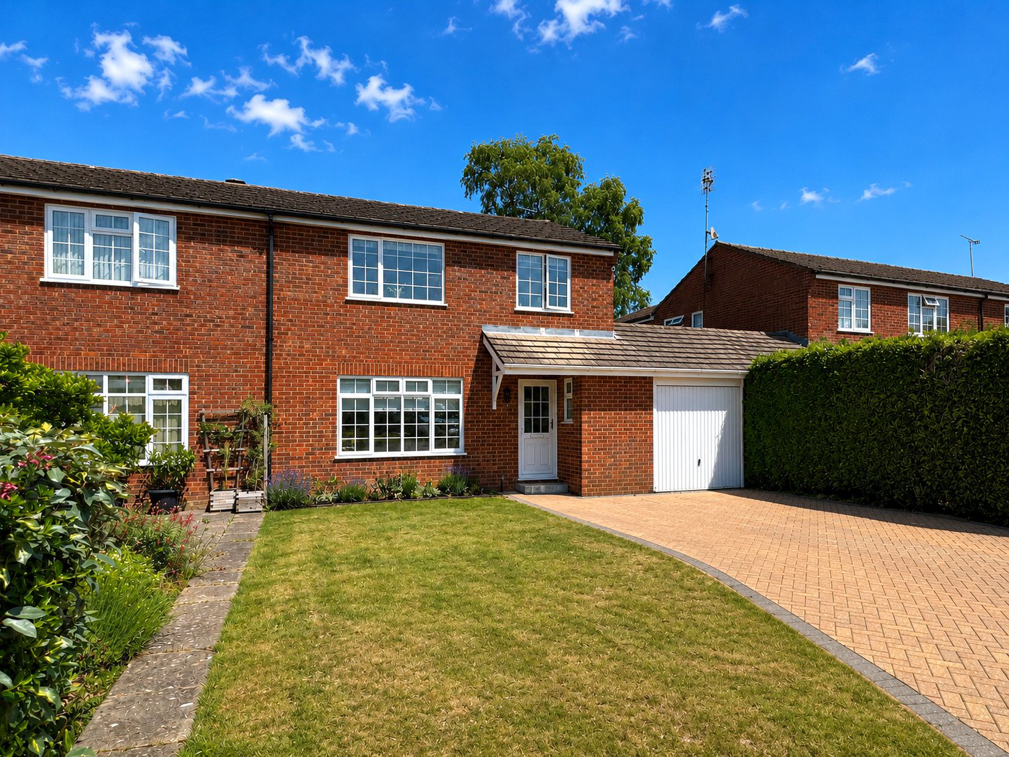 Paddock Court, Hartley Wintney, Hampshire, RG27
