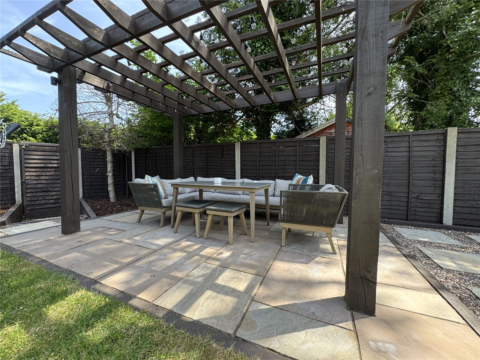Paddock Court, Hartley Wintney, Hampshire, RG27, photo 20