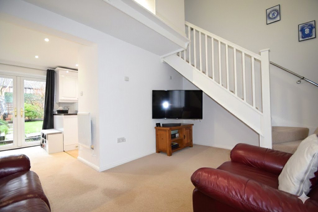 Tesimond Drive, Yateley, Hampshire, GU46, photo 3