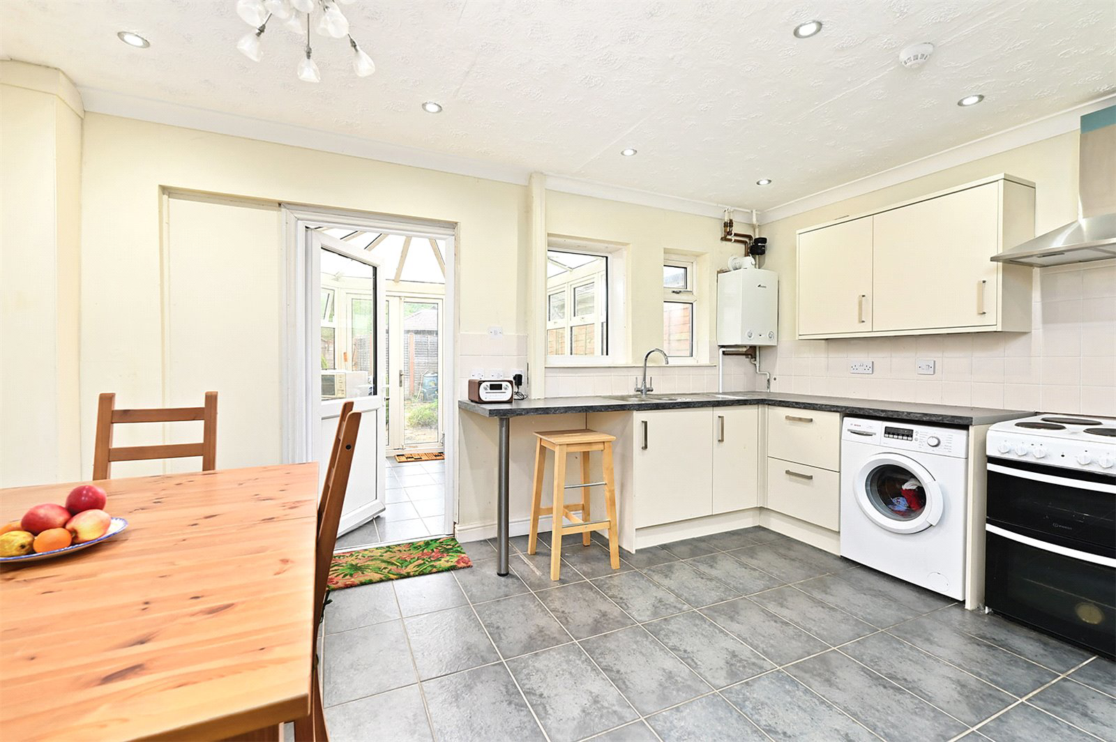 Frensham Close, Yateley, Hampshire, GU46, photo 3