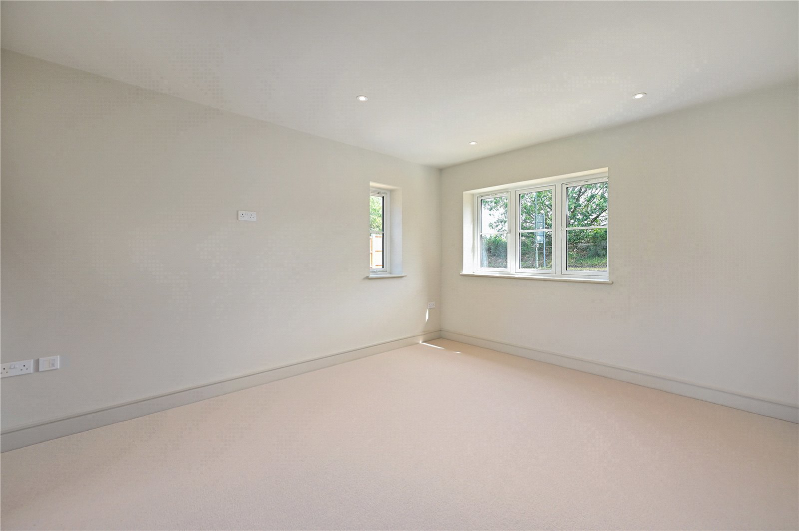 Elm Hill, Normandy, Guildford, Surrey, GU3, photo 4