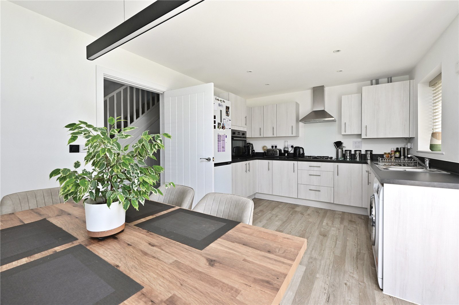 Blacklands Farm Way, Sherfield-On-Loddon, Hampshire, RG27, photo 2