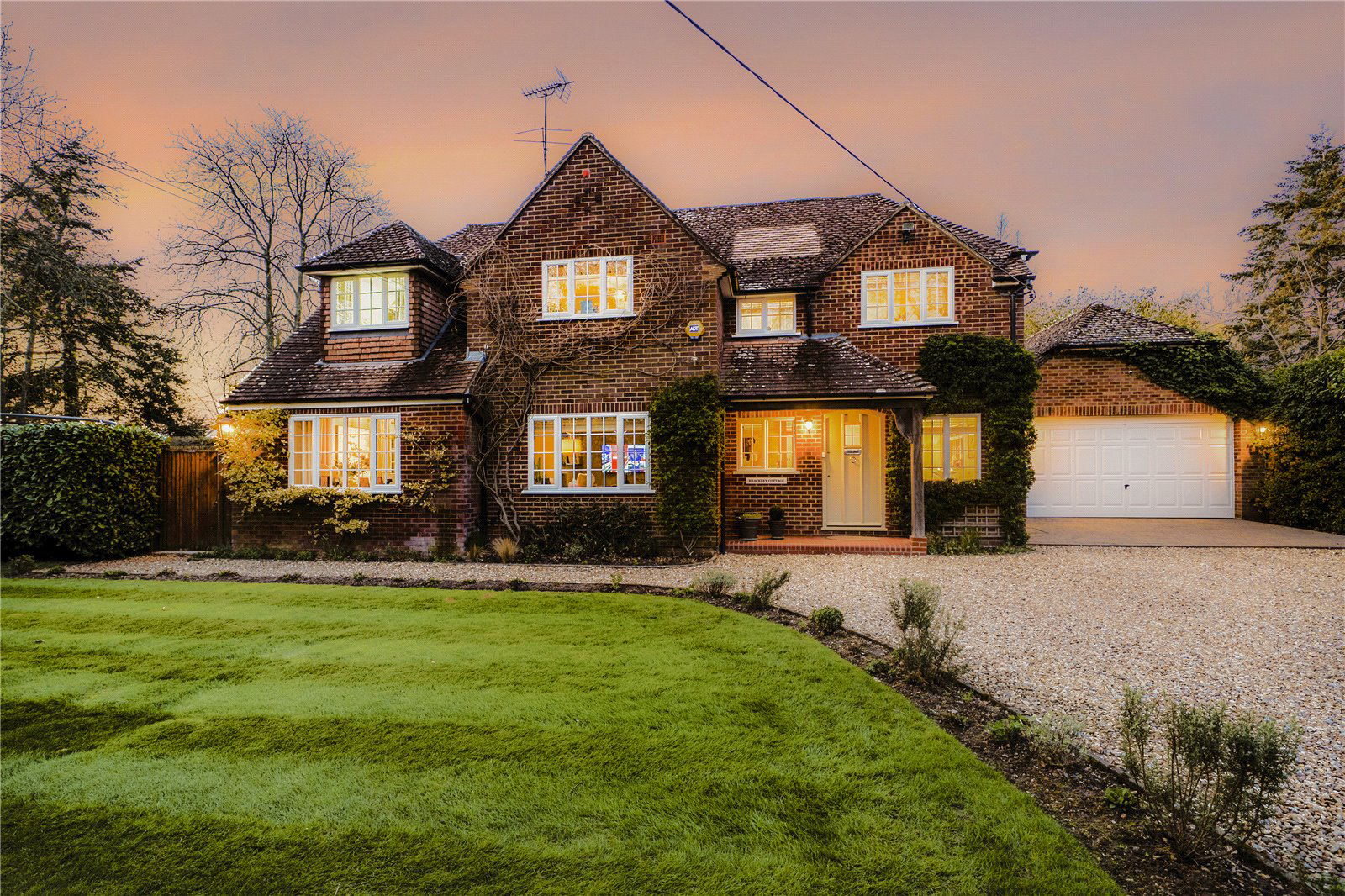 Brackley Avenue, Hartley Wintney, Hook, Hampshire, RG27, photo 3