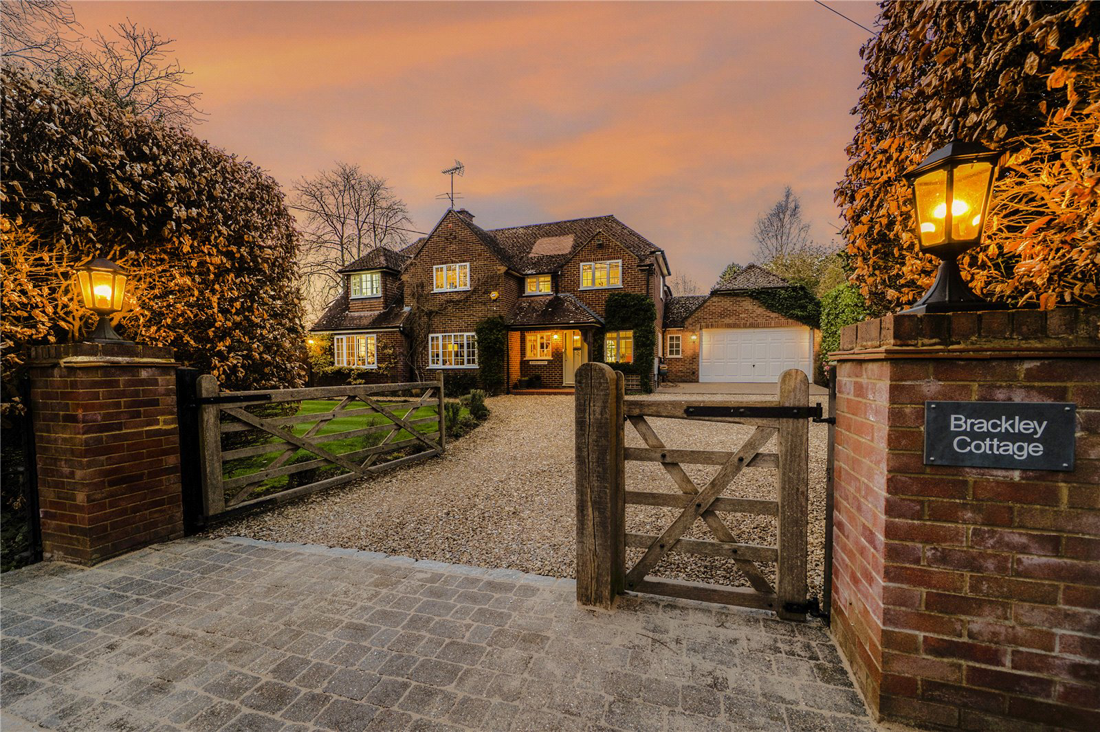 Brackley Avenue, Hartley Wintney, Hook, Hampshire, RG27, photo 2