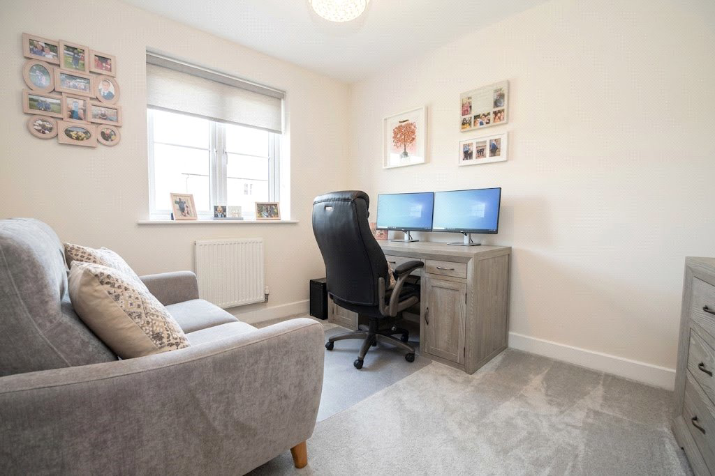 Cuckoo Crescent, Blackwater, Camberley, Hampshire, GU17, photo 12