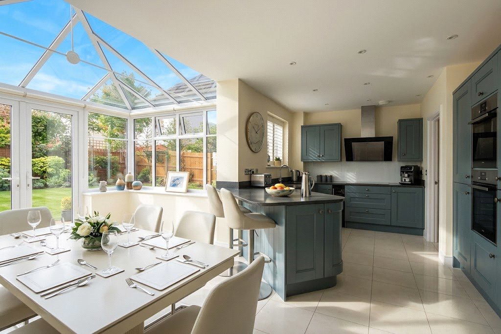 Cuckoo Crescent, Blackwater, Camberley, Hampshire, GU17, photo 2
