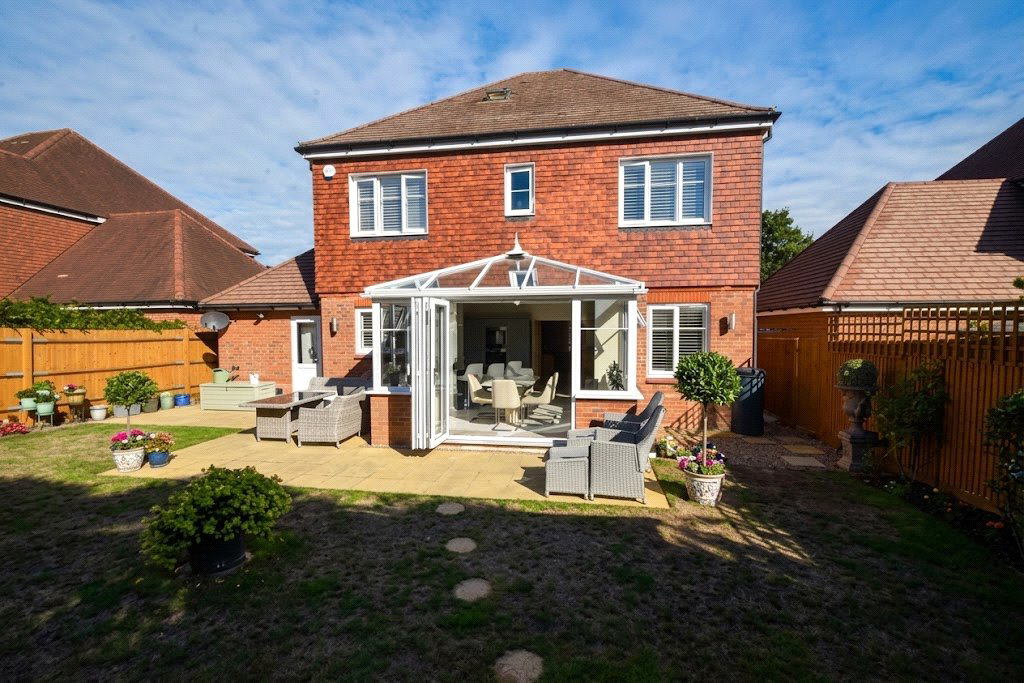 Cuckoo Crescent, Blackwater, Camberley, Hampshire, GU17, photo 9