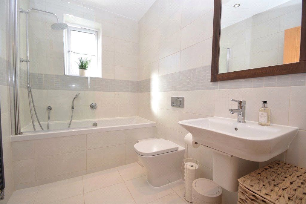 Cuckoo Crescent, Blackwater, Camberley, Hampshire, GU17, photo 21
