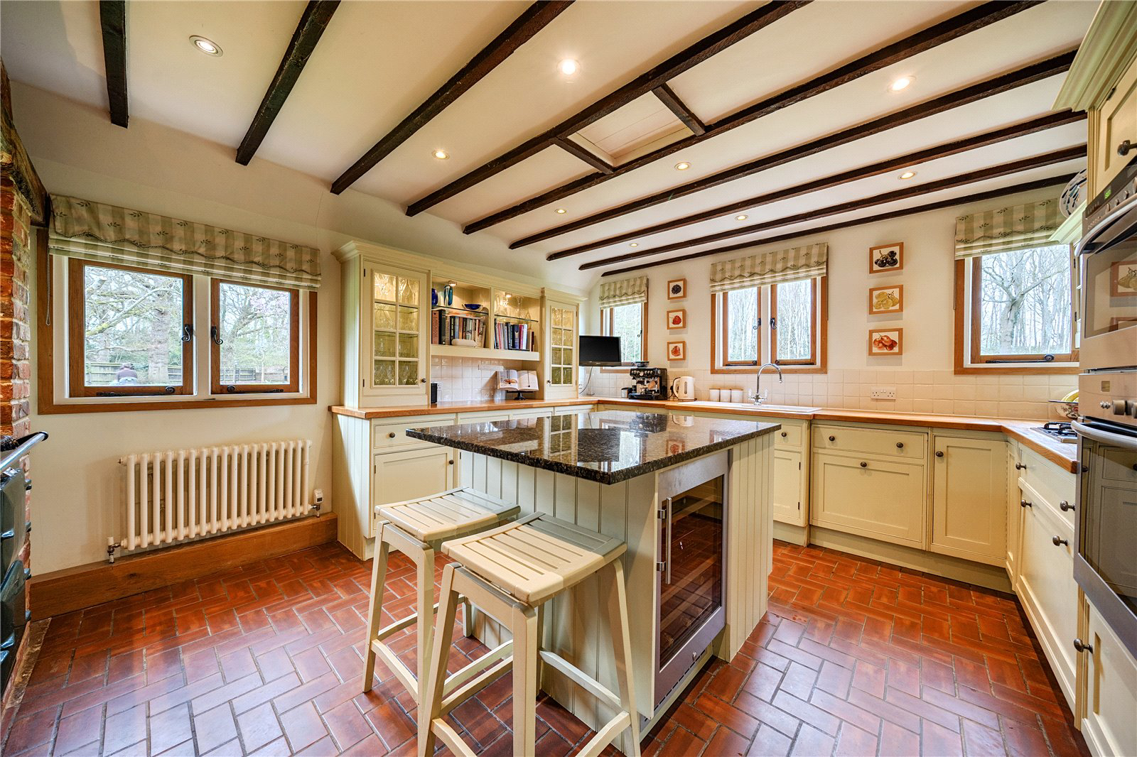 Thatch Cottage, Eversley, Hampshire, RG27, photo 5