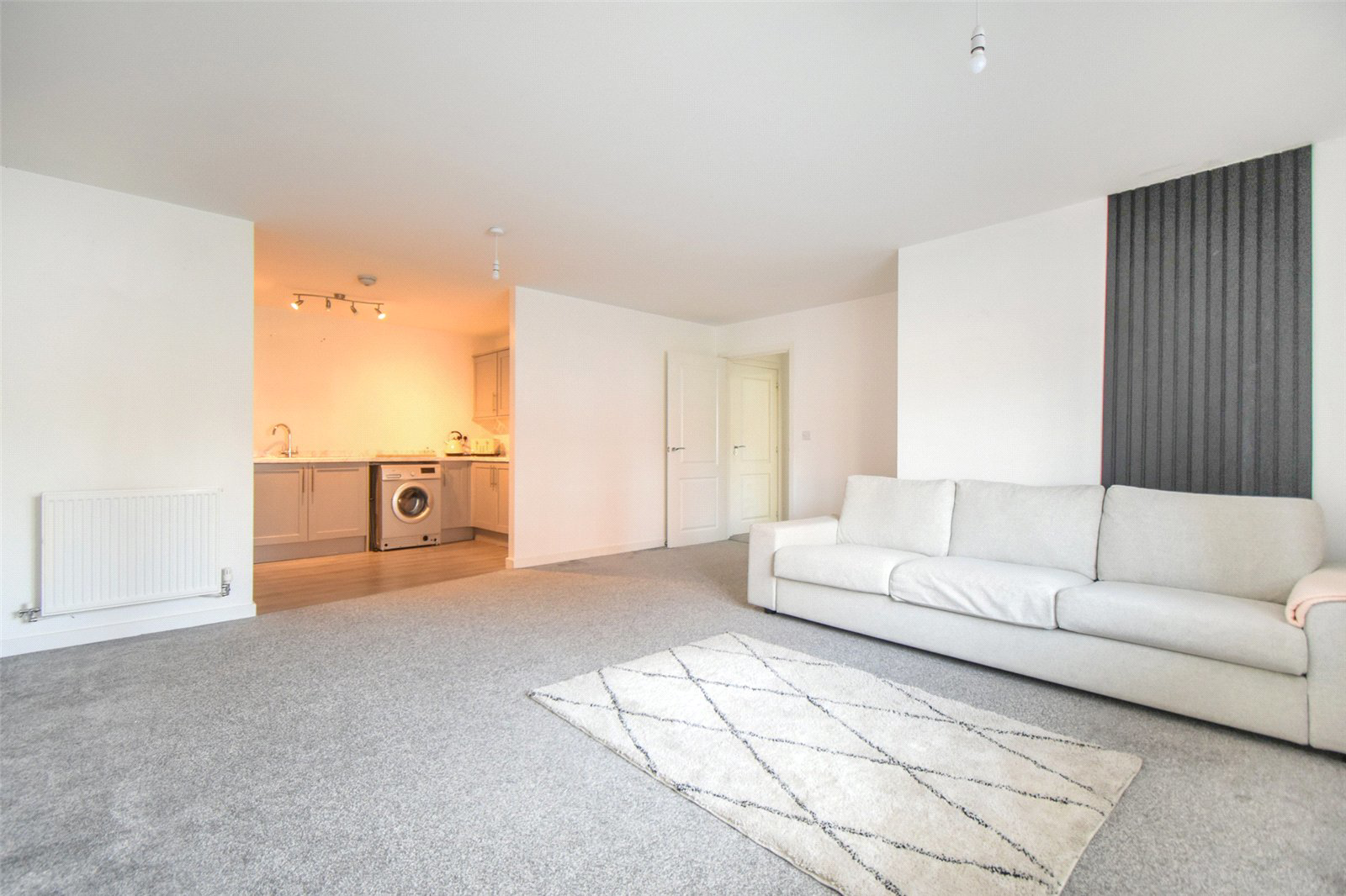 Runnymede Drive, Odiham, Hook, Hampshire, RG29, photo 4