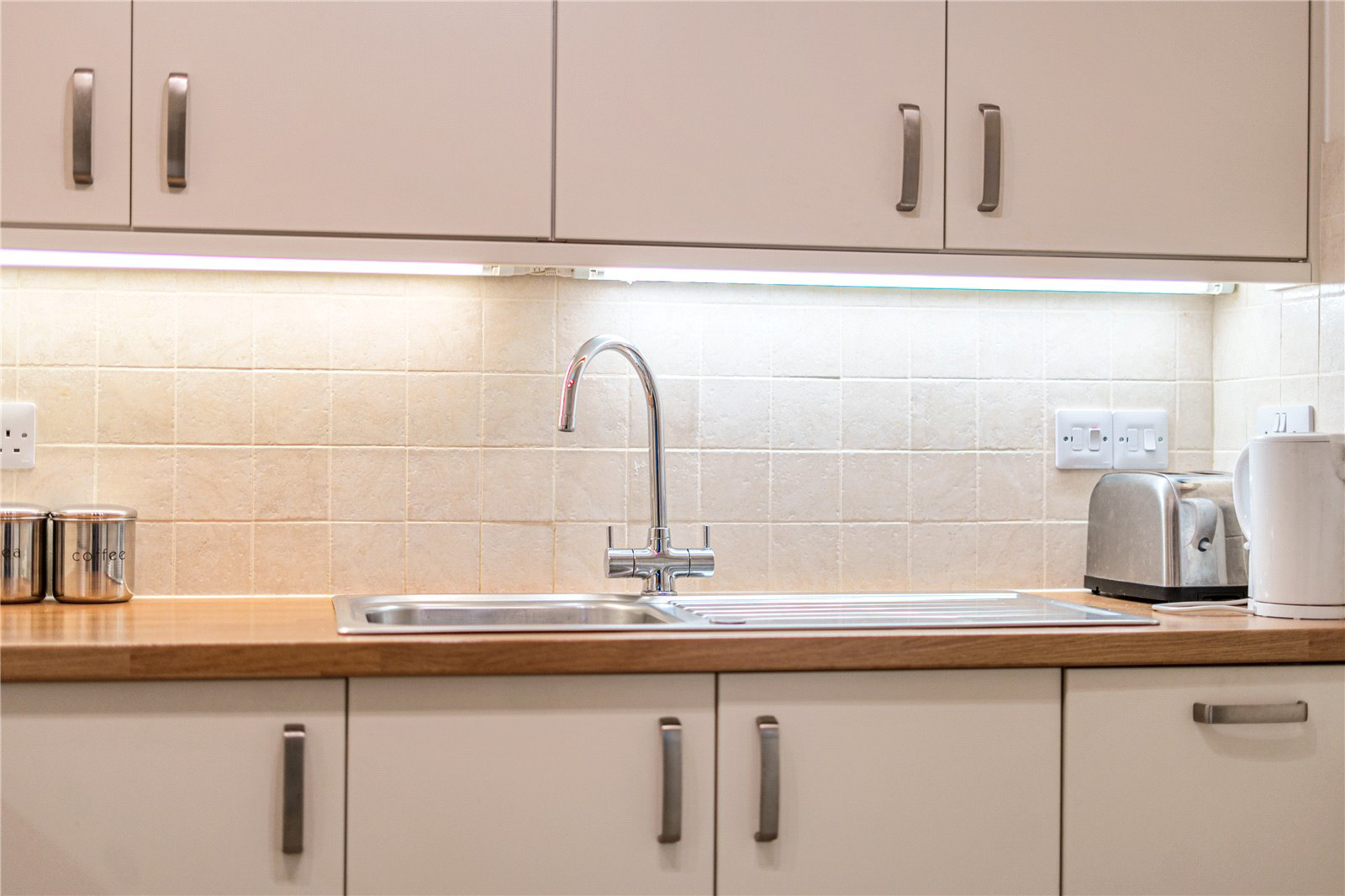 Hartford Court, Hartley Wintney, Hampshire, RG27, photo 10