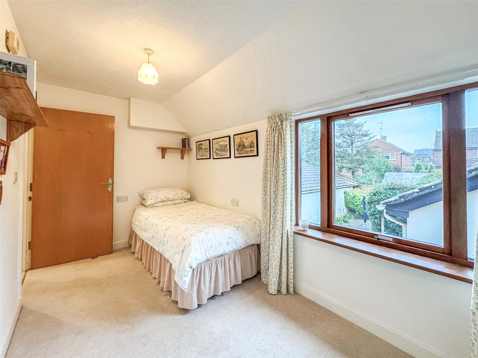 Hartford Court, Hartley Wintney, Hampshire, RG27, photo 14