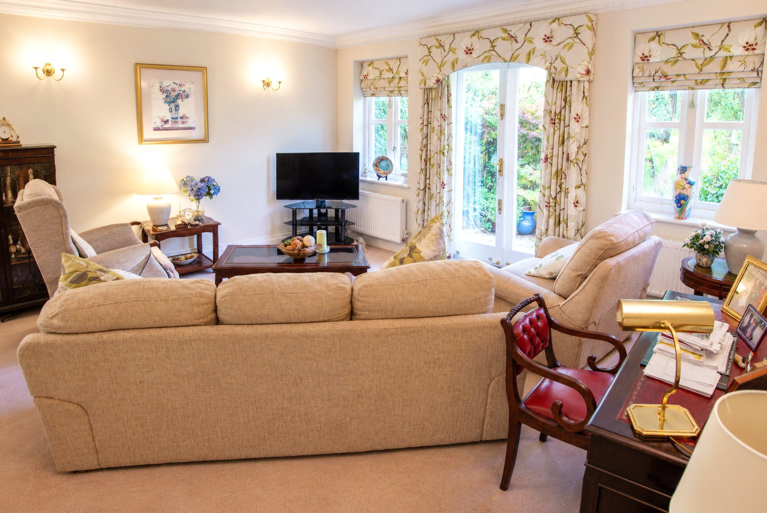 Swan Court, Hartley Wintney, Hook, RG27, photo 2