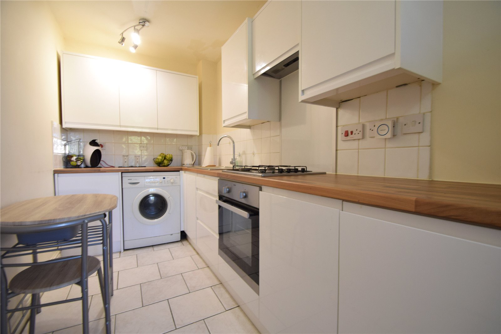 Calcott Park, Yateley, Hampshire, GU46, photo 2