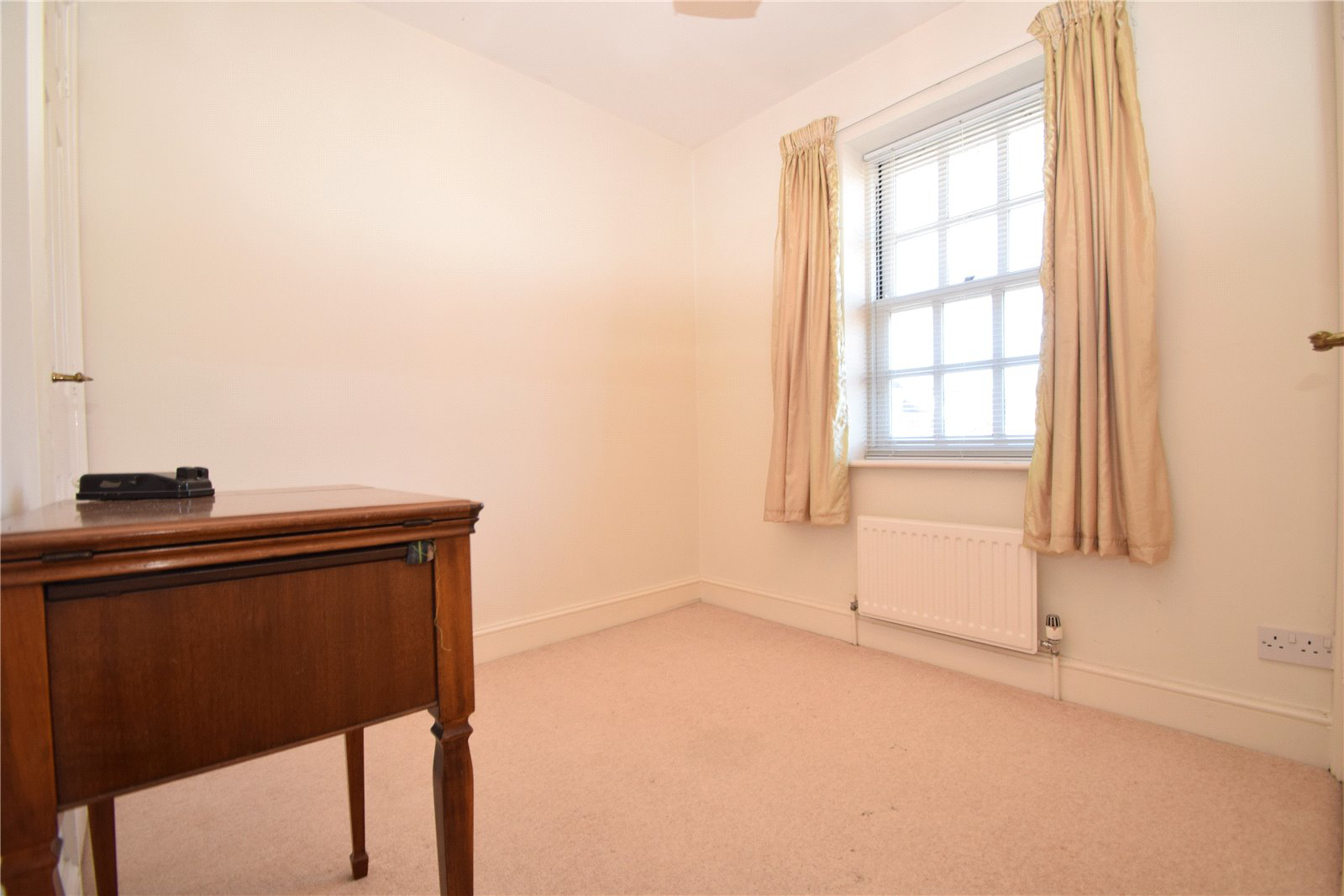 Calcott Park, Yateley, Hampshire, GU46, photo 8