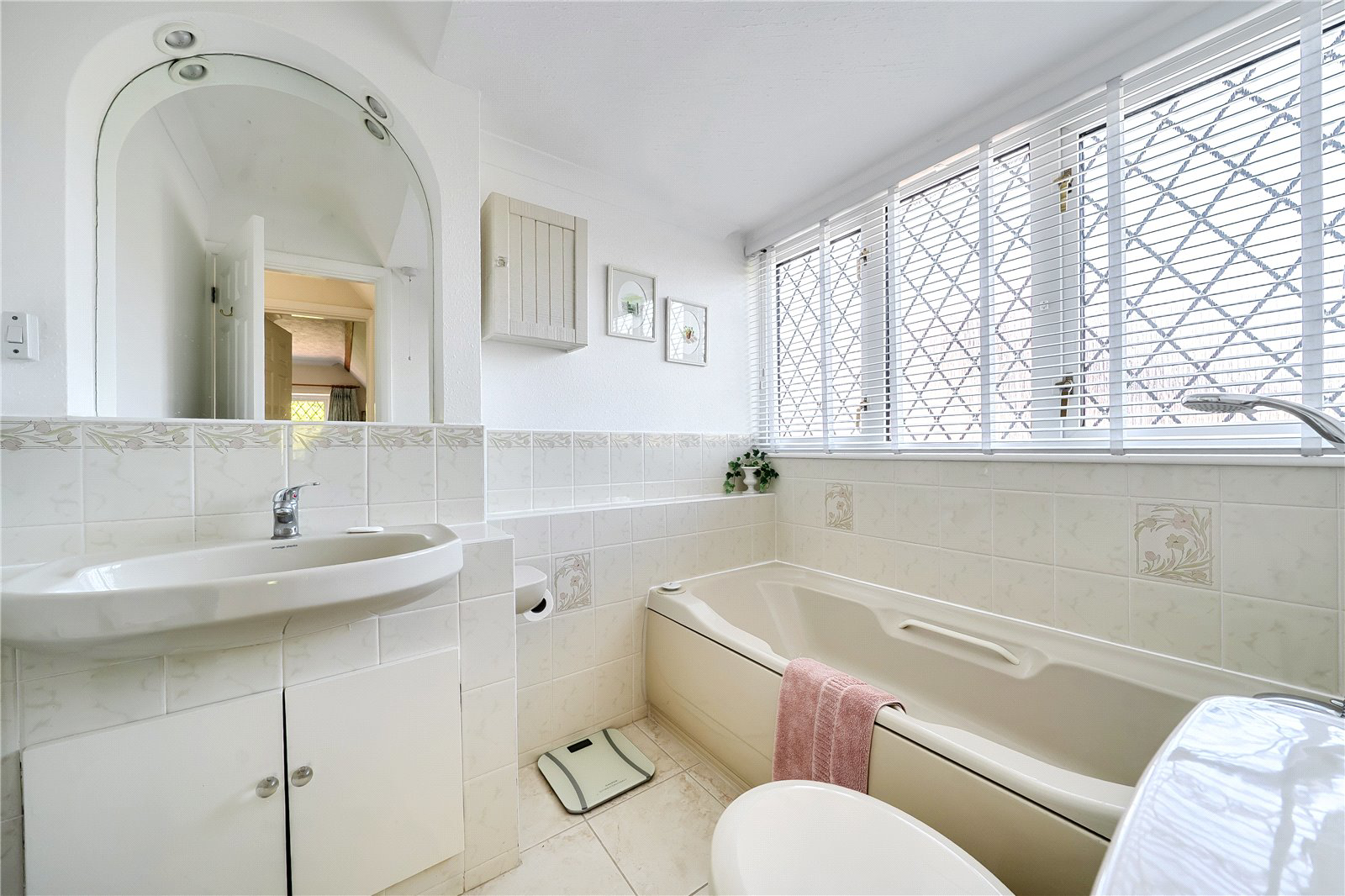 The Hurst, Winchfield, Hook, Hampshire, RG27, photo 14