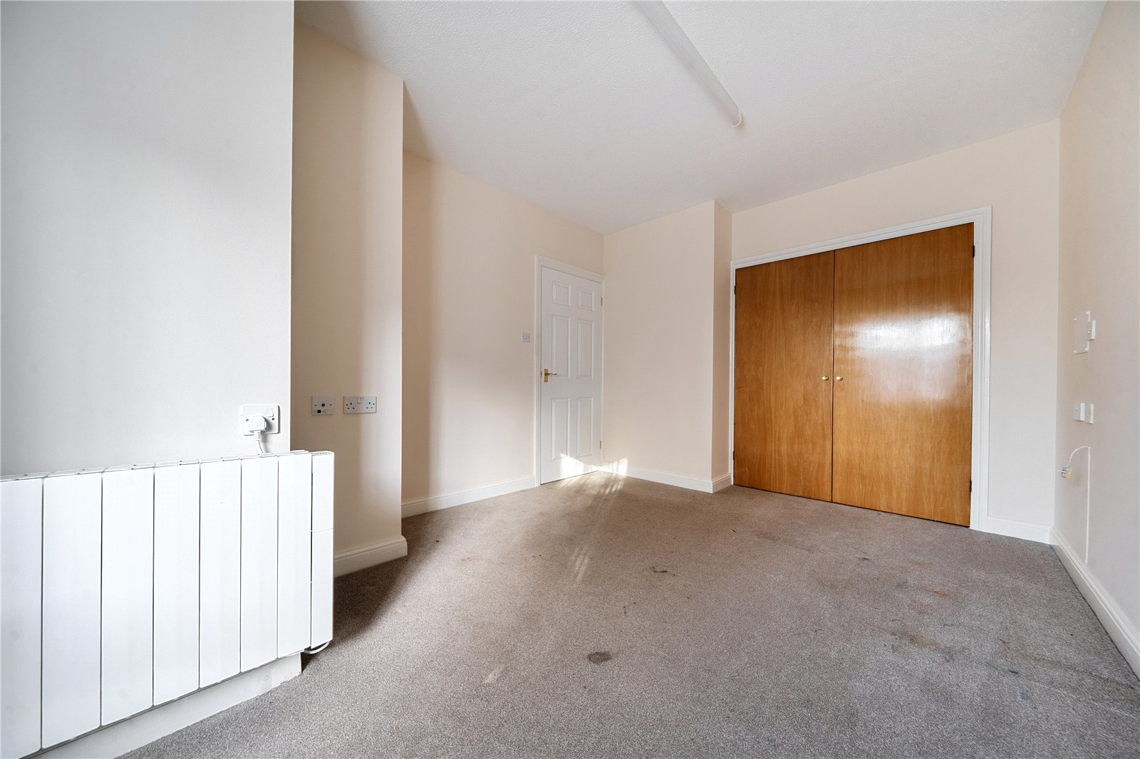 Hartford Court, Hartley Wintney, Hook, Hampshire, RG27, photo 6