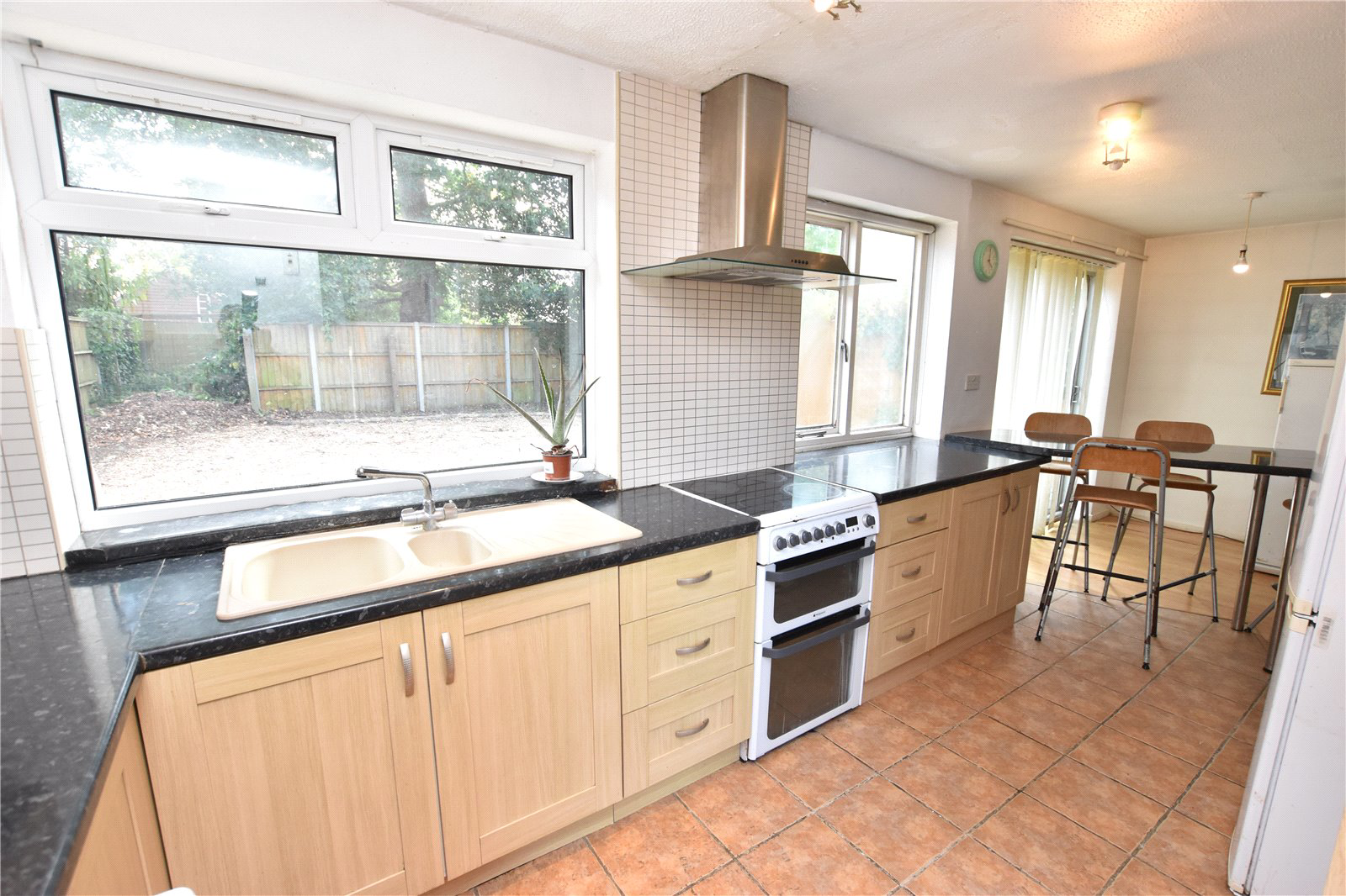Chatfield Close, Farnborough, Hampshire, GU14, photo 2