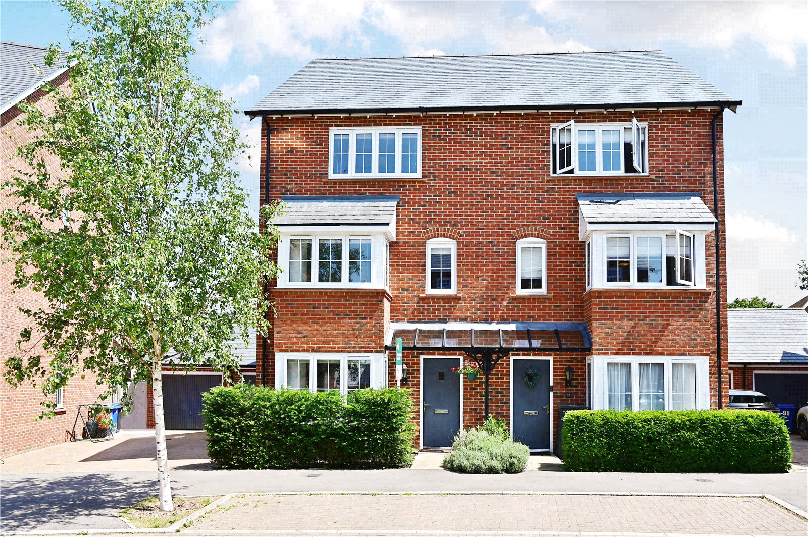 Titchener Way, Hook, Hampshire, RG27