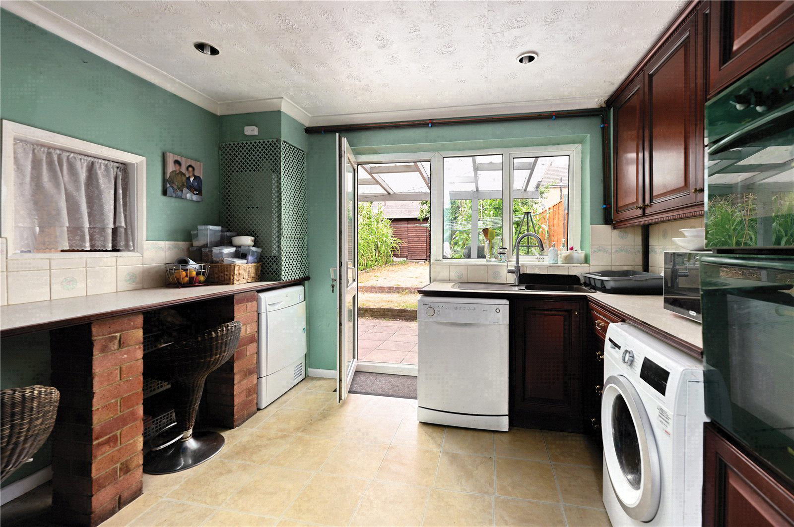 Clayton Road, Farnborough, Hampshire, GU14, photo 5