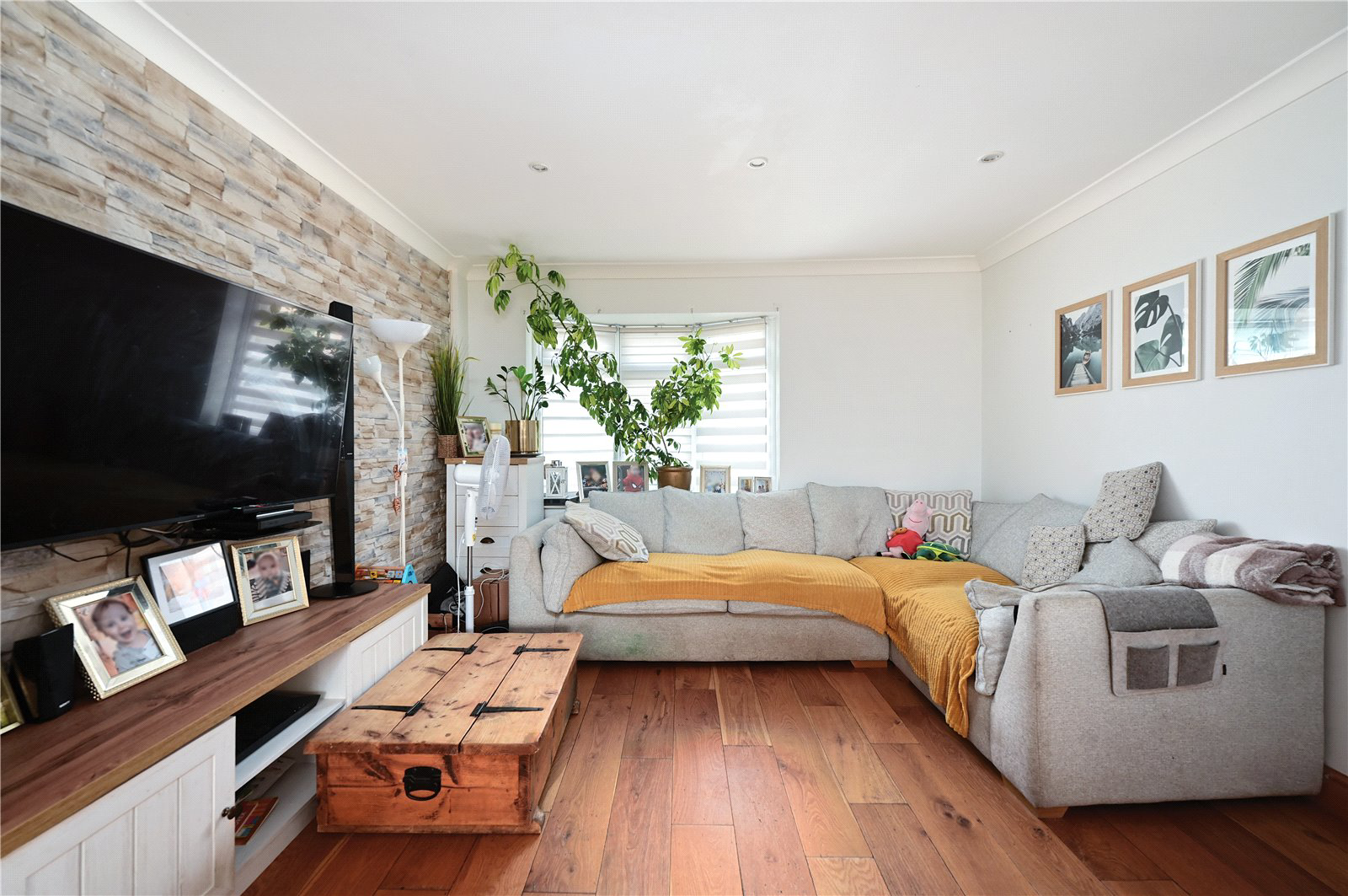 Fairview Road, Ash, Guildford, Surrey, GU12, photo 2