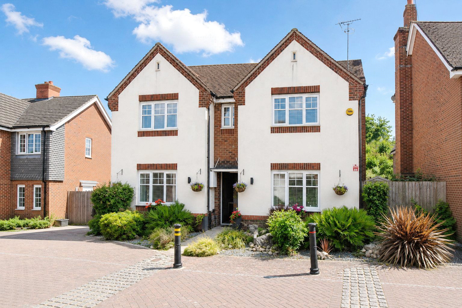 Athoke Croft, Hook, Hampshire, RG27