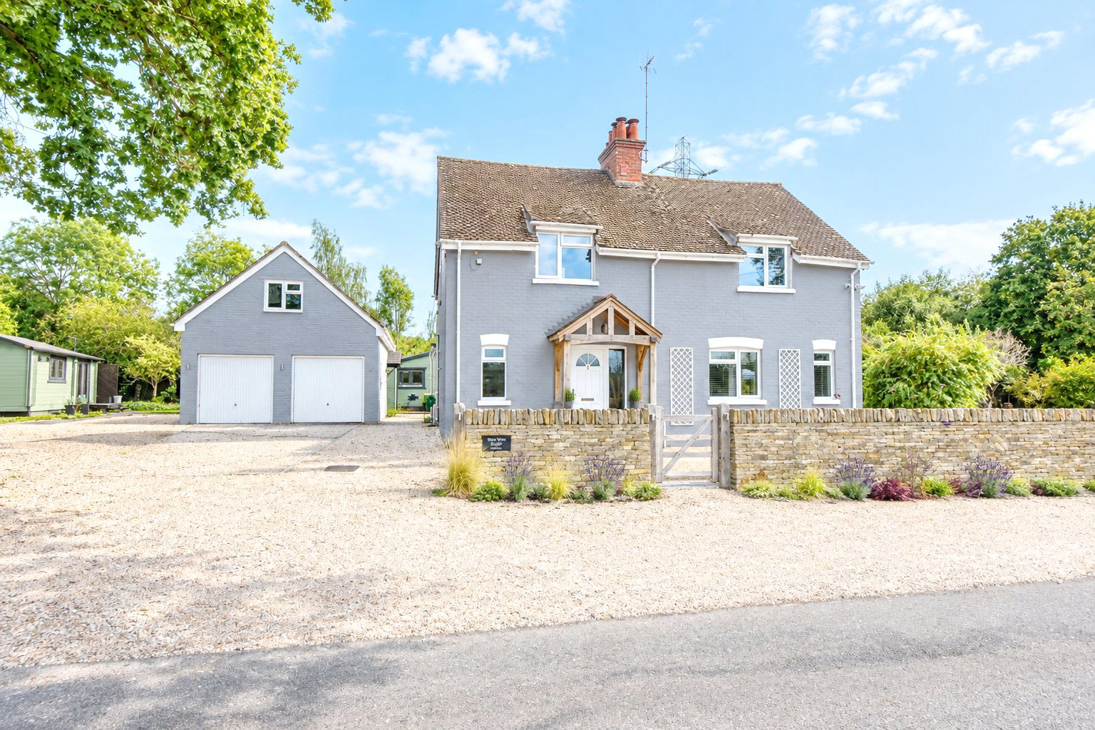Crown Lane, Newnham, Hook, Hampshire, RG27