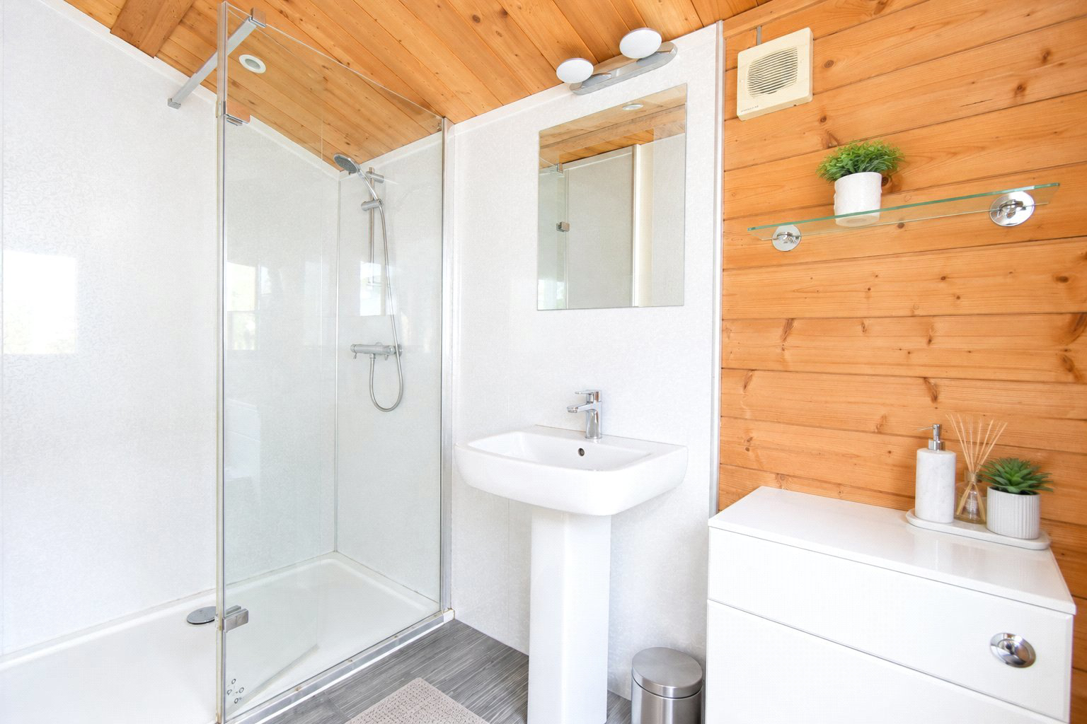 Crown Lane, Newnham, Hook, Hampshire, RG27, photo 20