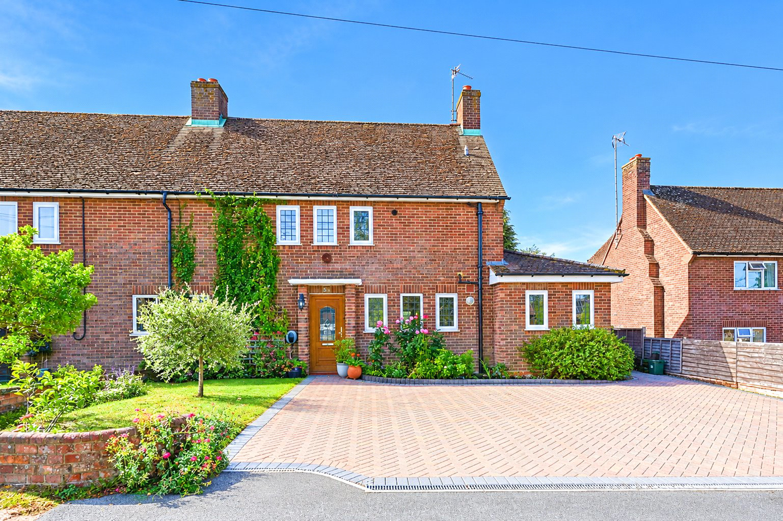 Sandy Lane, Hartley Wintney, Hook, Hampshire, RG27