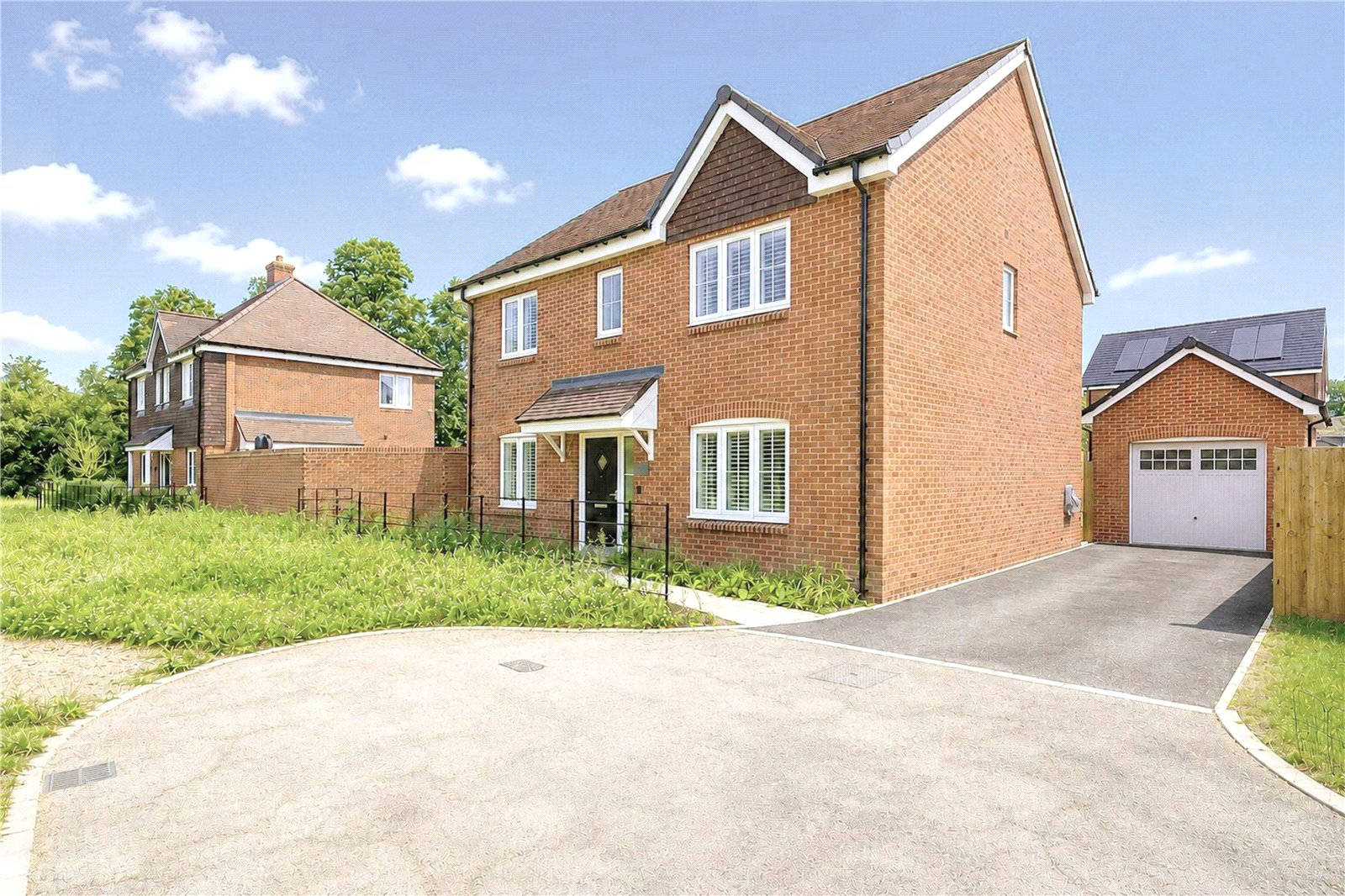 Summerstead Farm Road, Sherfield-on-Loddon, Hook, Hampshire, RG27