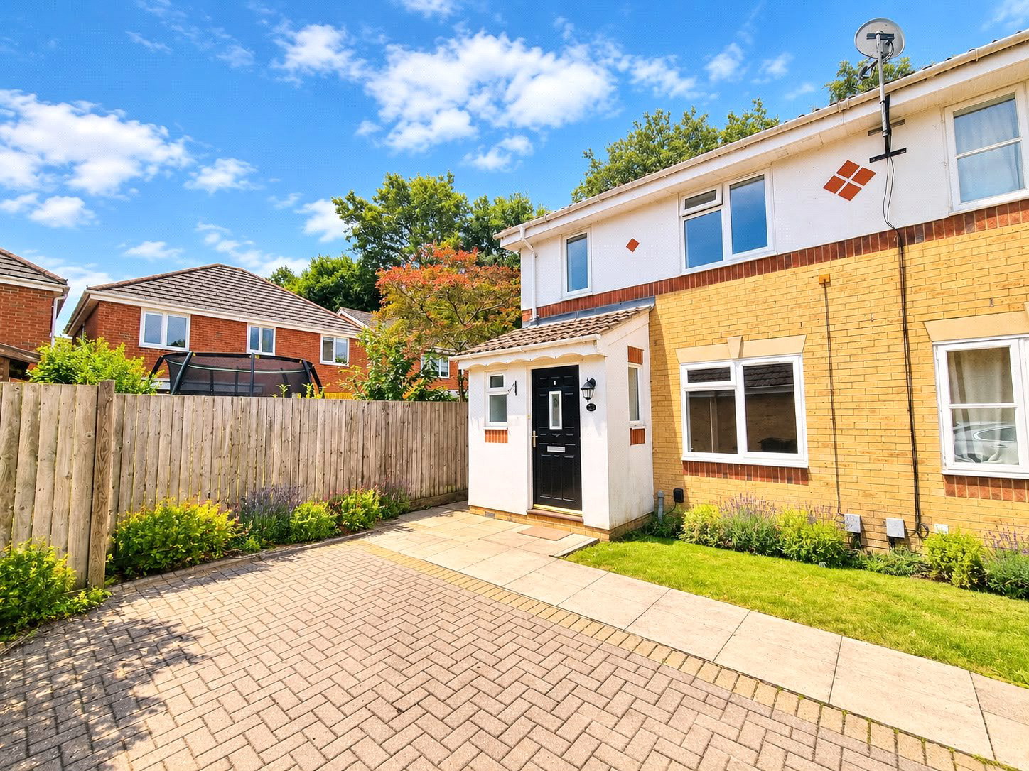 Derry Close, Ash Vale, Guildford, Surrey, GU12