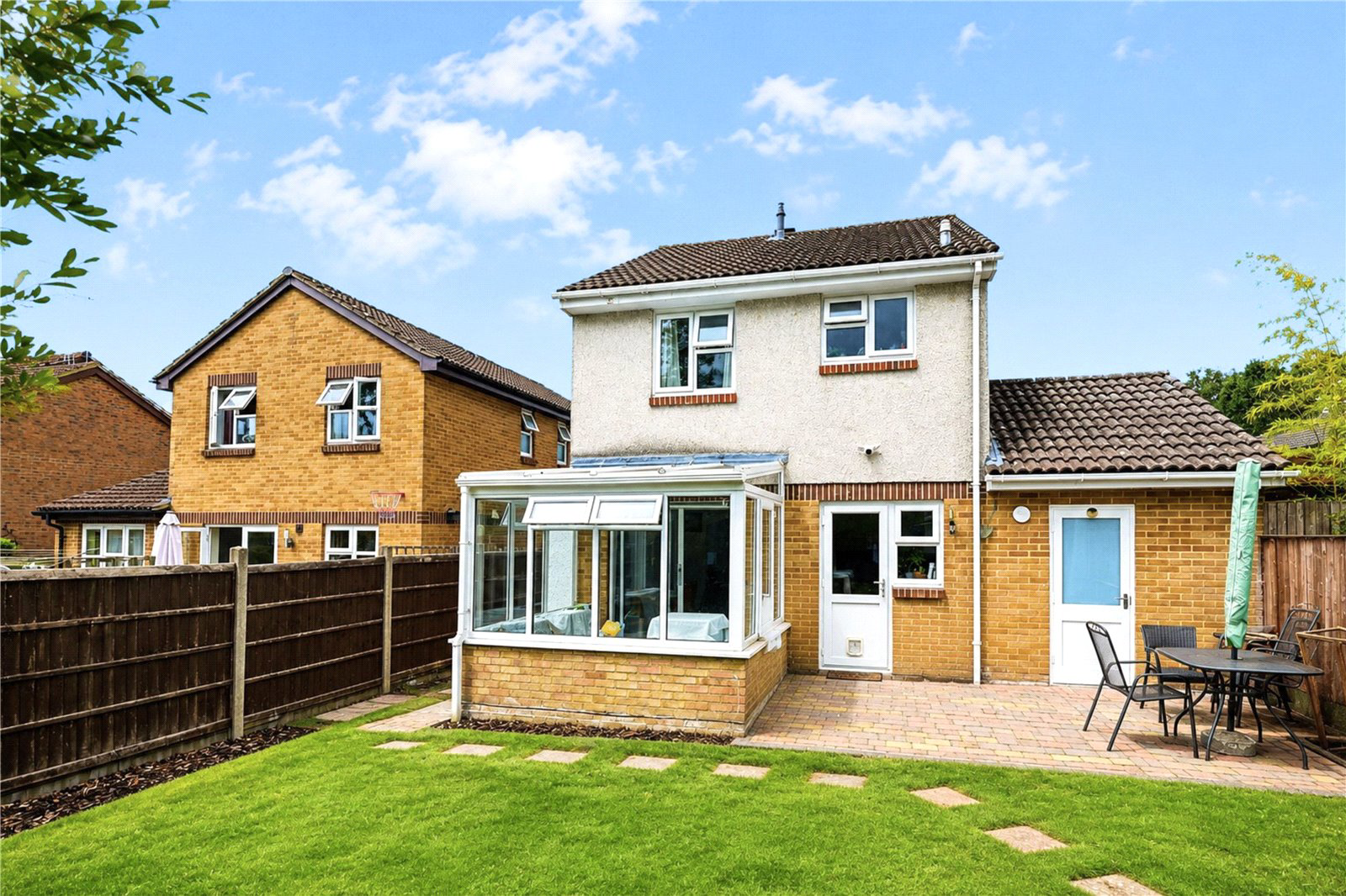 Larch Way, Farnborough, Hampshire, GU14, photo 4