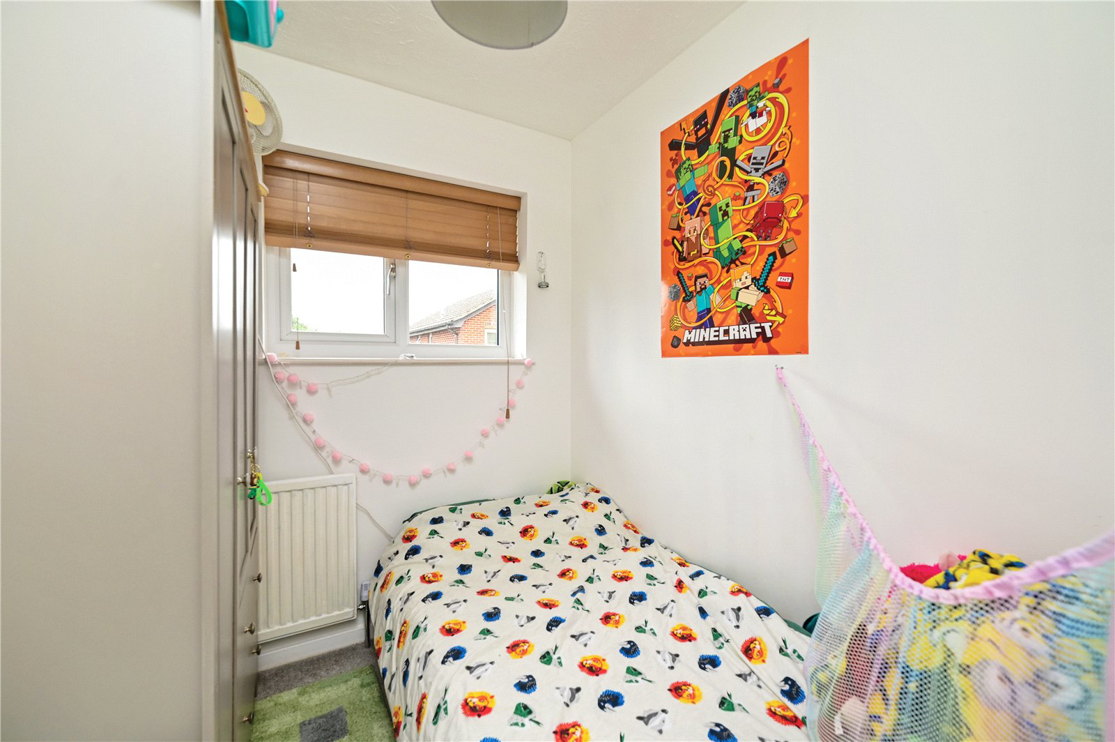 Larch Way, Farnborough, Hampshire, GU14, photo 9