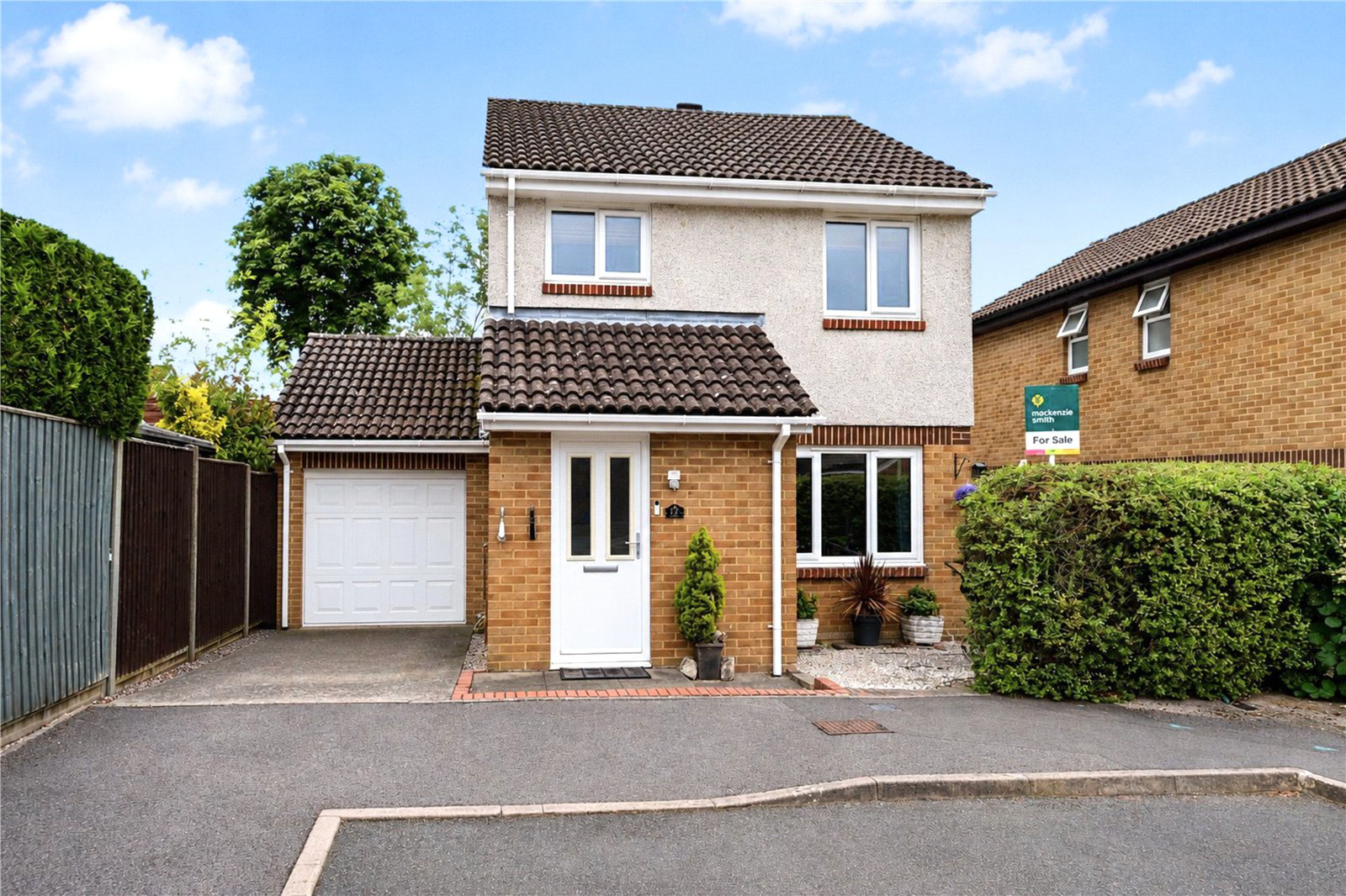 Larch Way, Farnborough, Hampshire, GU14