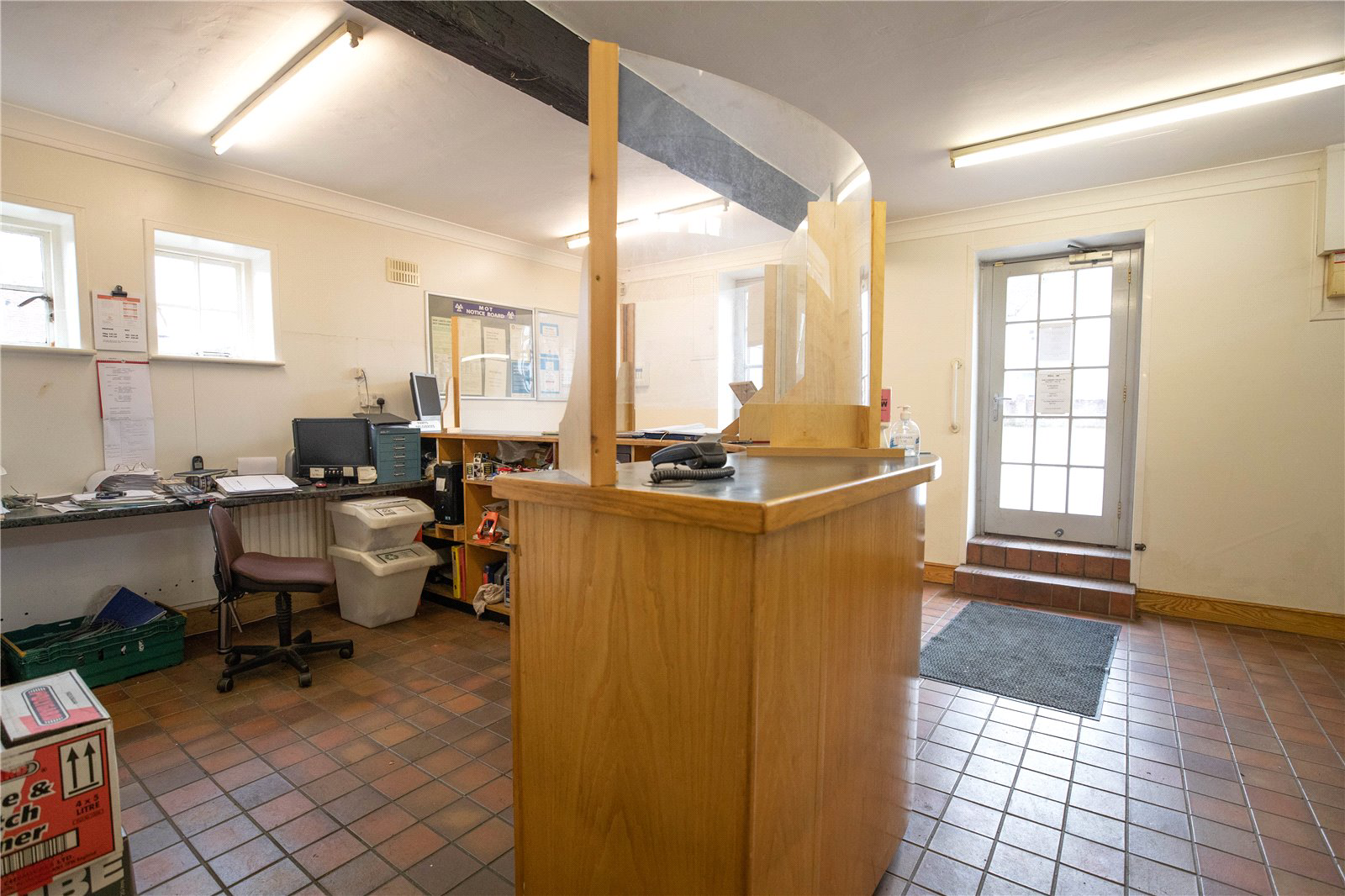 Photo 10