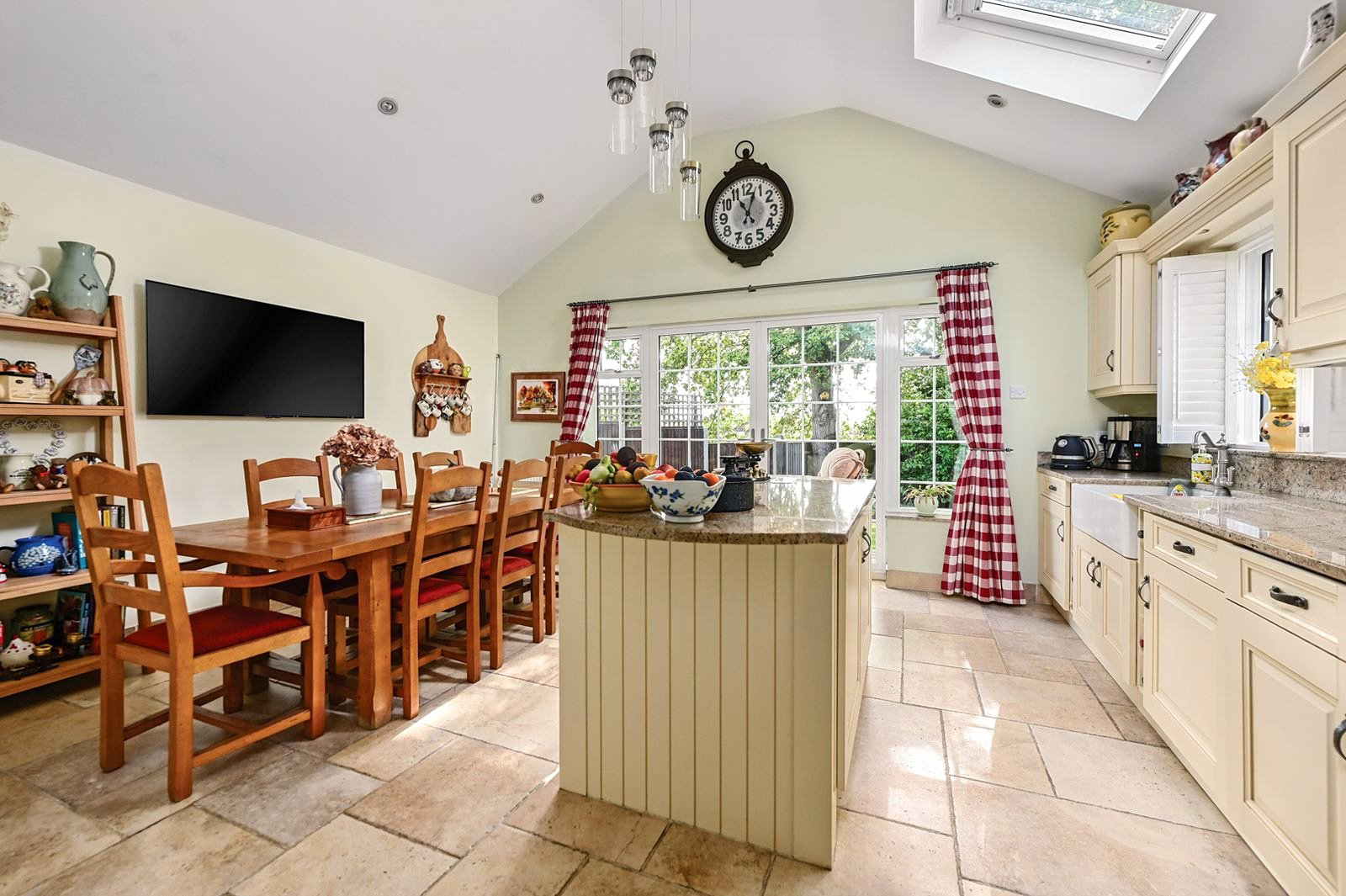 The Sycamores, Farnborough, Hampshire, GU14, photo 2