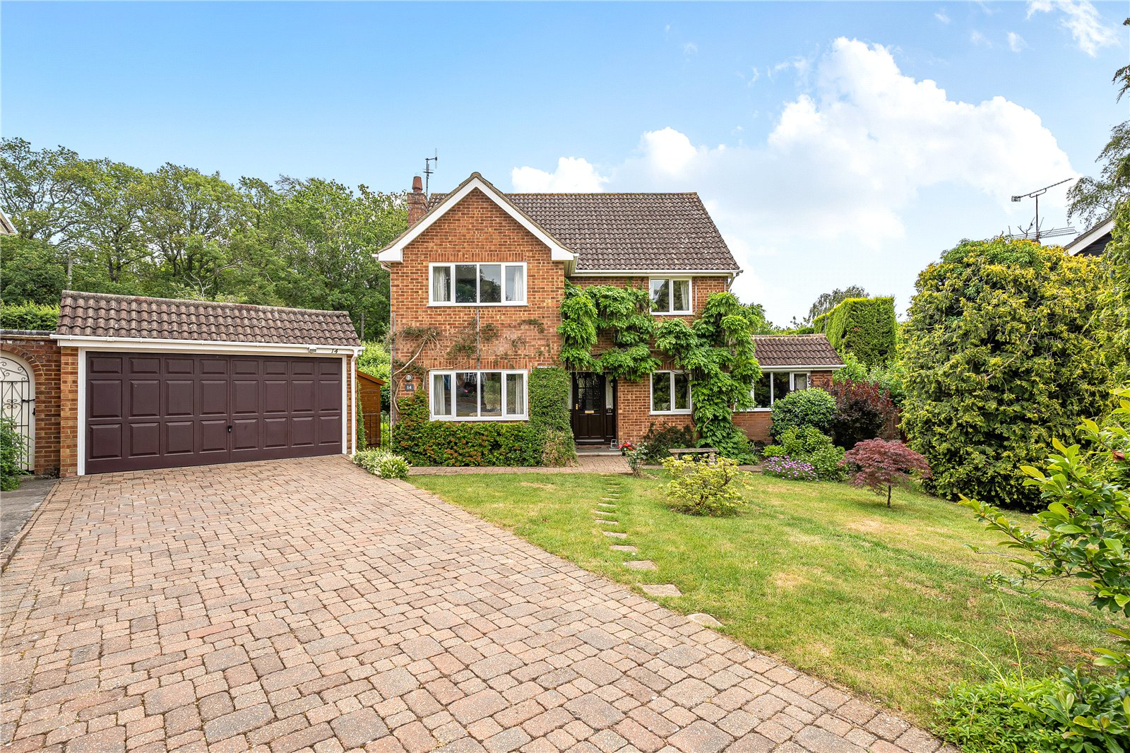 Trefoil Close, Hartley Wintney, Hook, Hampshire, RG27