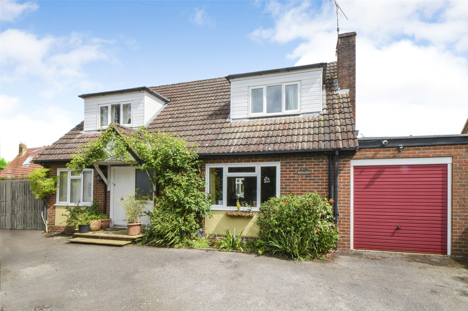 Reading Road, Hook, Hampshire, RG27
